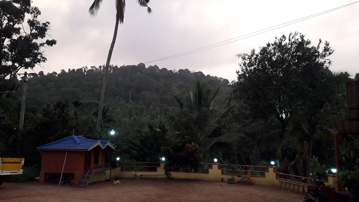 Virarajendrapet House | Chandragiri -romantic and traditional home for holiday vacation