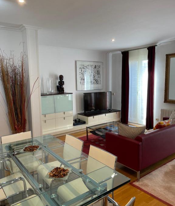 L'Antiga Esquerra de l'Eixample Apartment | Channing Apartment