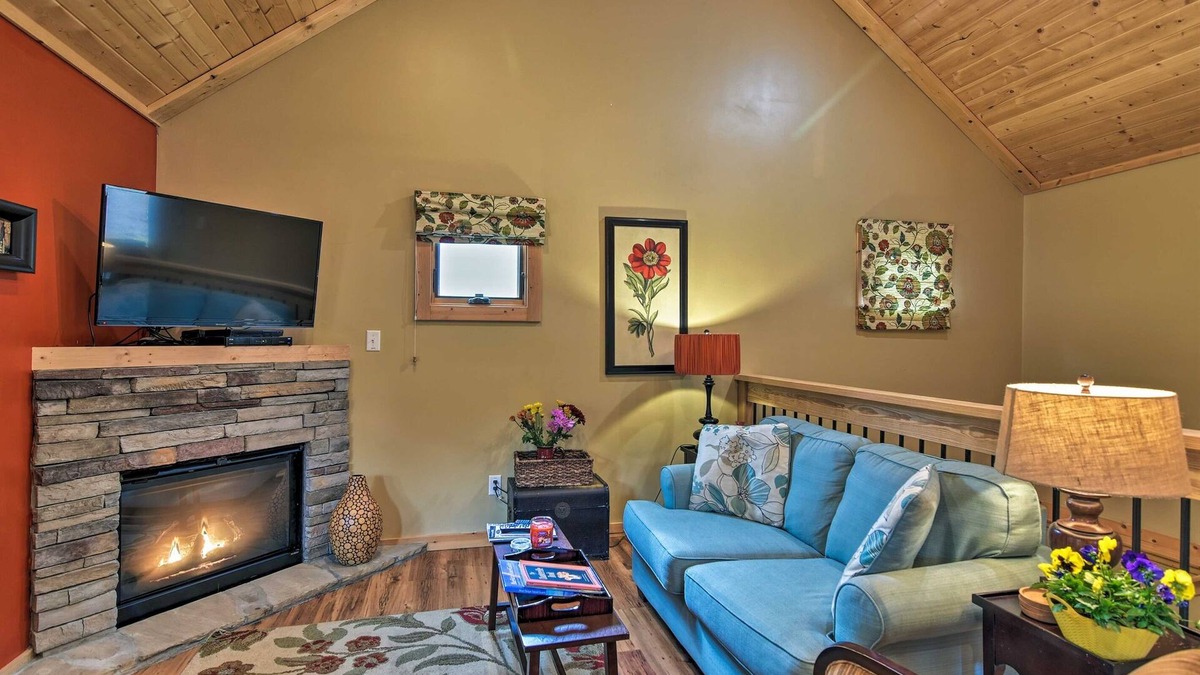 Weaverville Cabin | Chantarelle Cabin w/Hot Tub, Fireplace - Near Asheville!