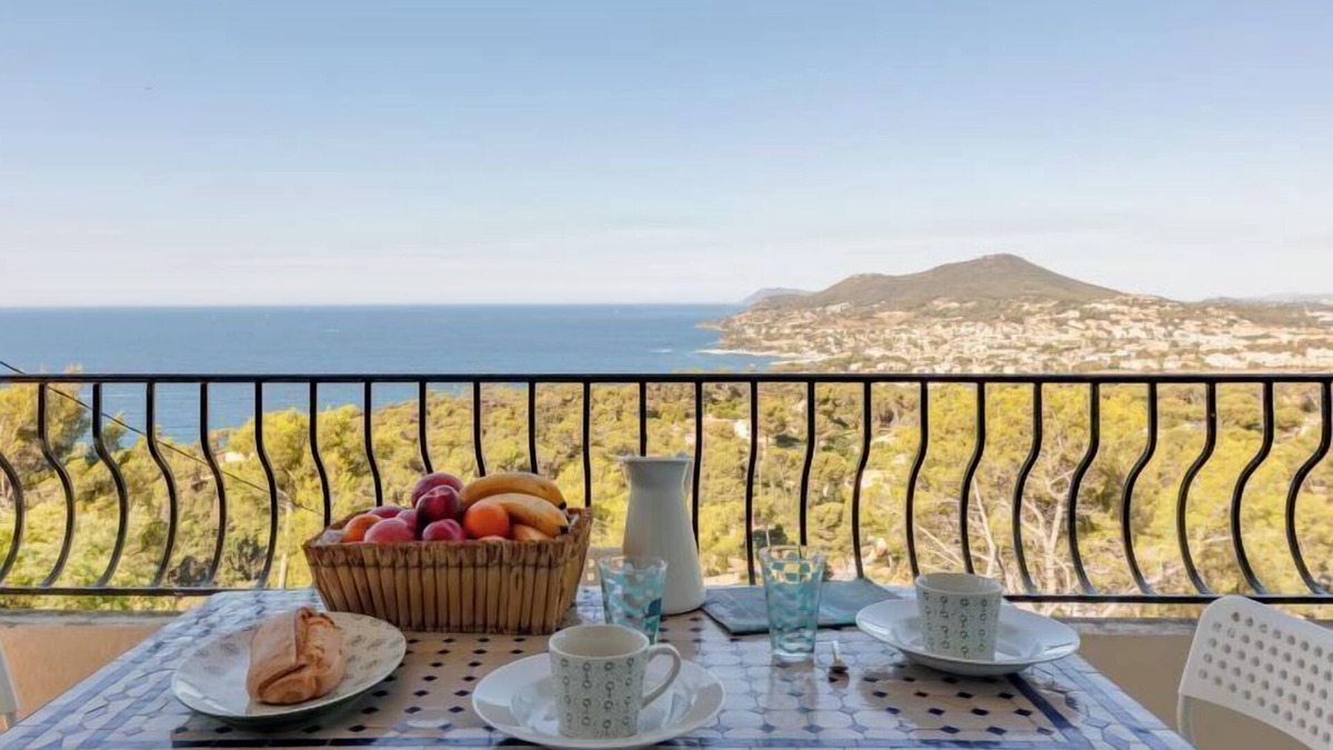 Carqueiranne Apartment | Chantelyre by Interhome
