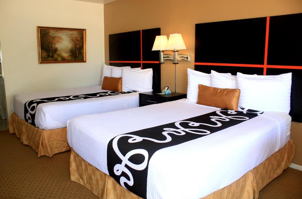 Burlington Hotel | Chaparral Motor Inn
