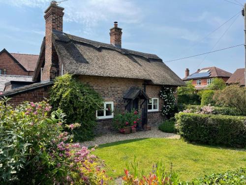 Bunbury House | Chapel Cottage
