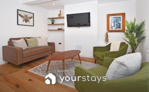 Sandbach House | Chapel House by YourStays - Two bed cottage in Market Town of Sandbach, high end finish
