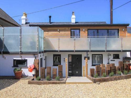 Rhosneigr House | Chapel House