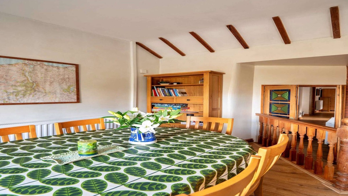 Denbigh Cottage | Chapel in Denbighshire near Snowdonia