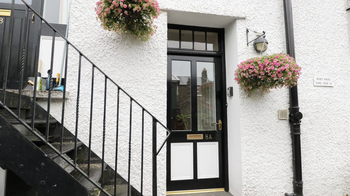 Bowness-on-Windermere Cottage | CHAPEL REST, family friendly in Bowness-On-Windermere