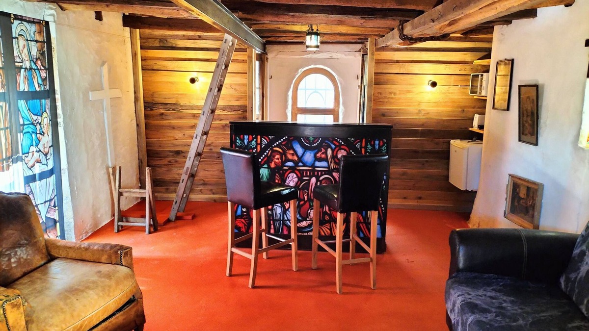 Longny-au-Perche House | Chapel/romantic dinette by the fire in winter, by the water in summer
