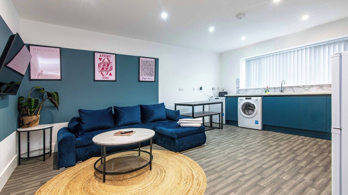 Long Eaton Apartment | Chapel Street Flat 2 - Great for Families & Professionals