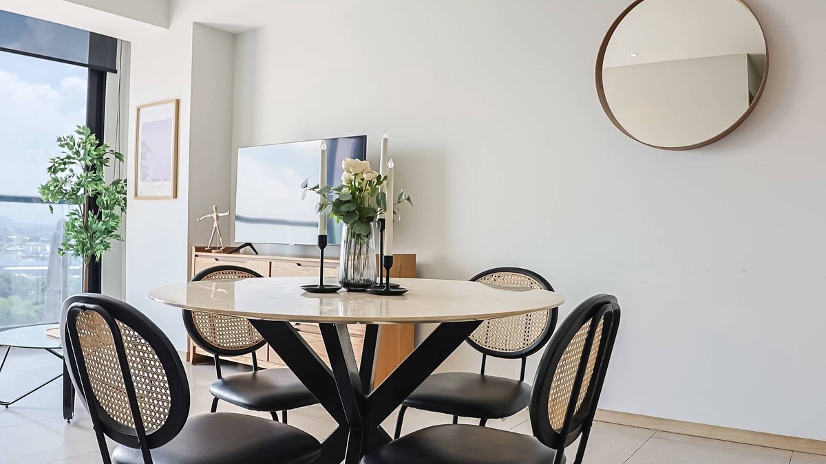 Americana Apartment | Chapu Summary: Ubicad