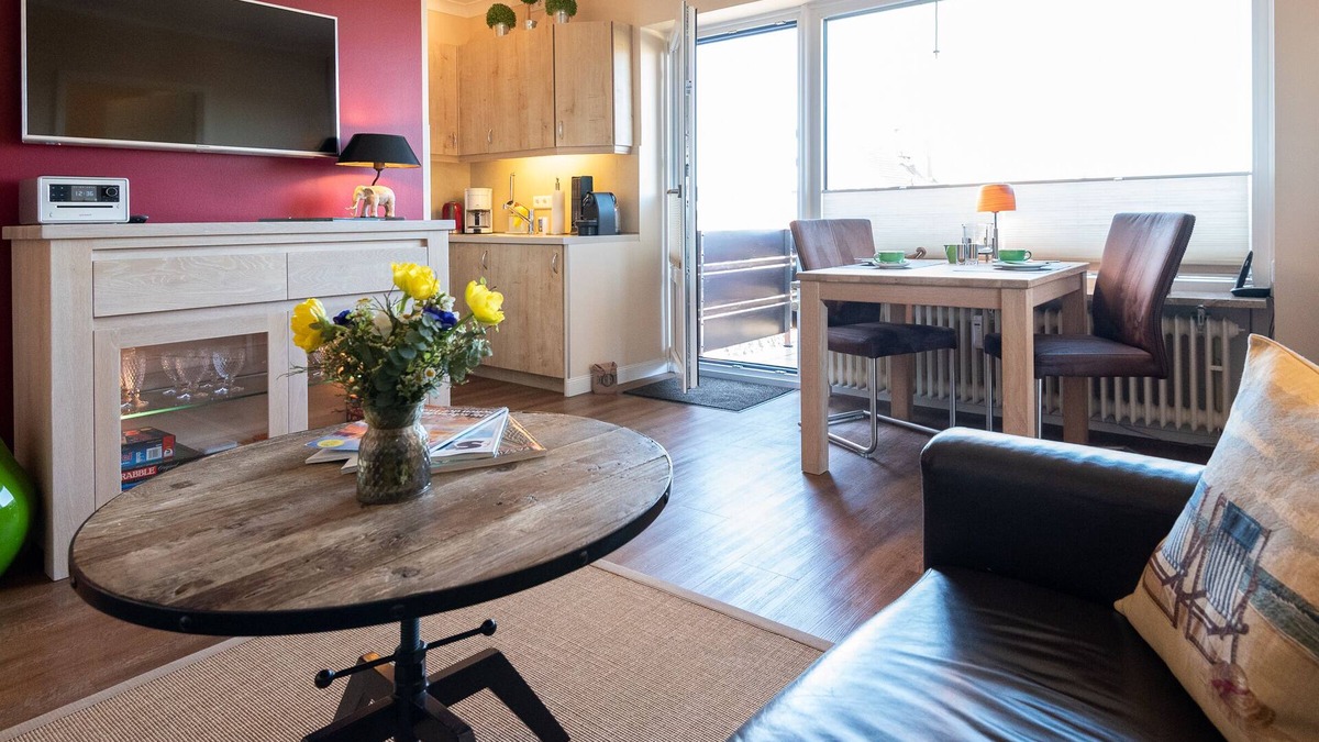 Wenningstedt-Braderup Apartment | Charming 2-room apartment with far-reaching views on approx. 34 m² living space, for 2 persons.