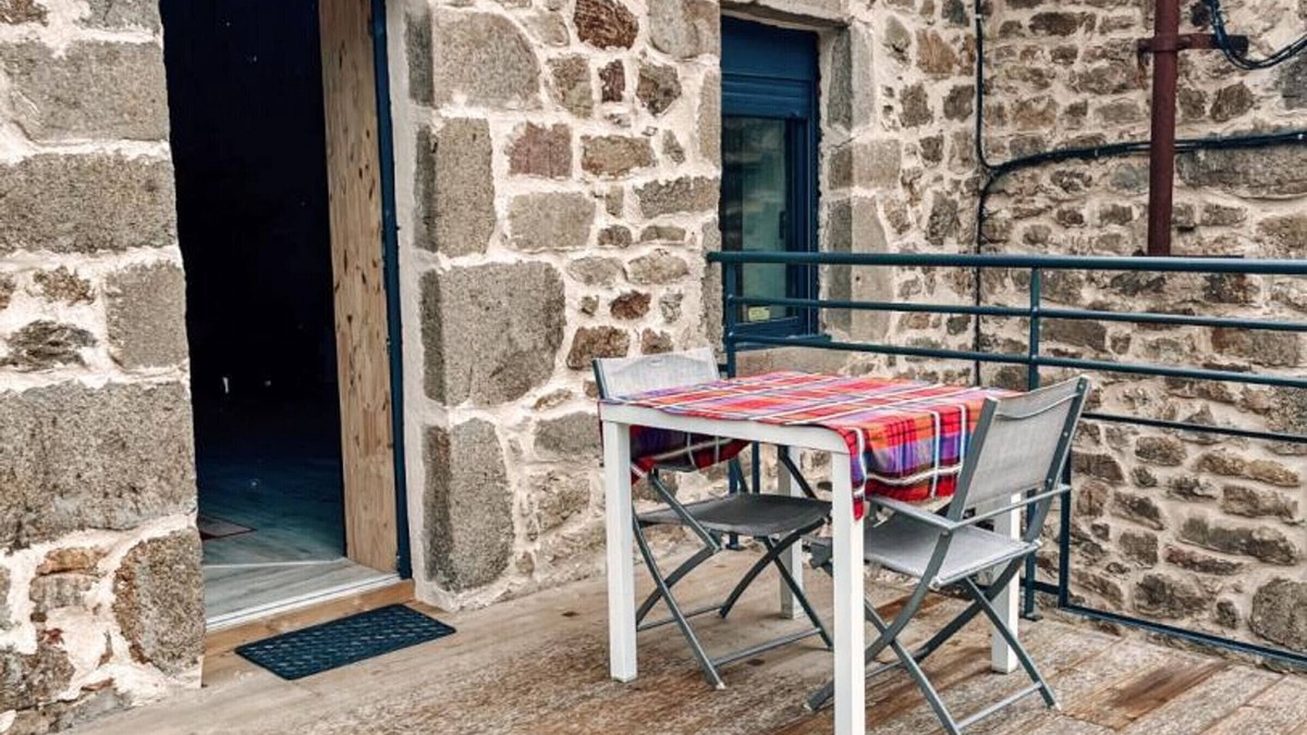 Saint-Julien-Molin-Molette Cottage | Charming 18th-century cottage with spa and terrace, St-Julien-Molin-Molette