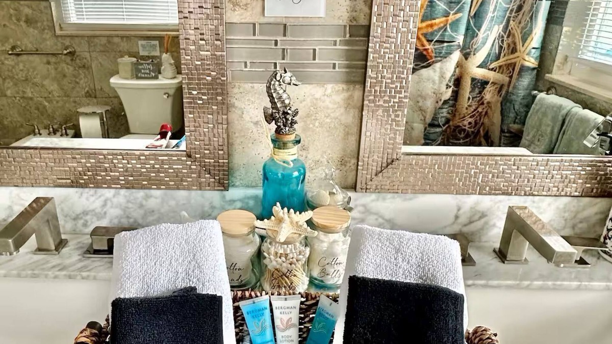 Mystic Island House | Charmingly decorated , beautiful lagoon front beach house in Little Egg Harbor