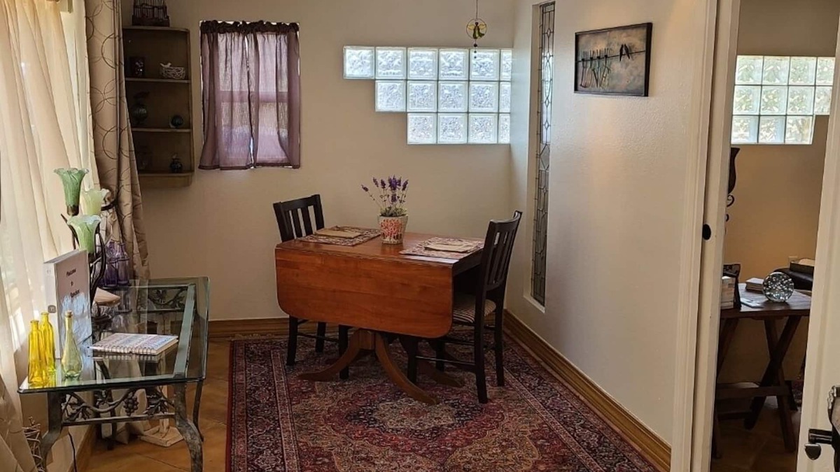 Los Ranchos de Albuquerque House | Charming three room casita in the heart of Los Ranchos de ABQ - Pets Welcome