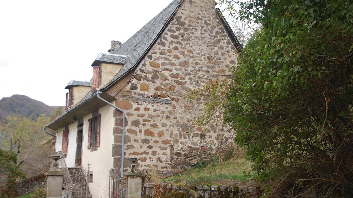 Saint-Cirgues-de-Jordanne House | Character house with breathtaking views