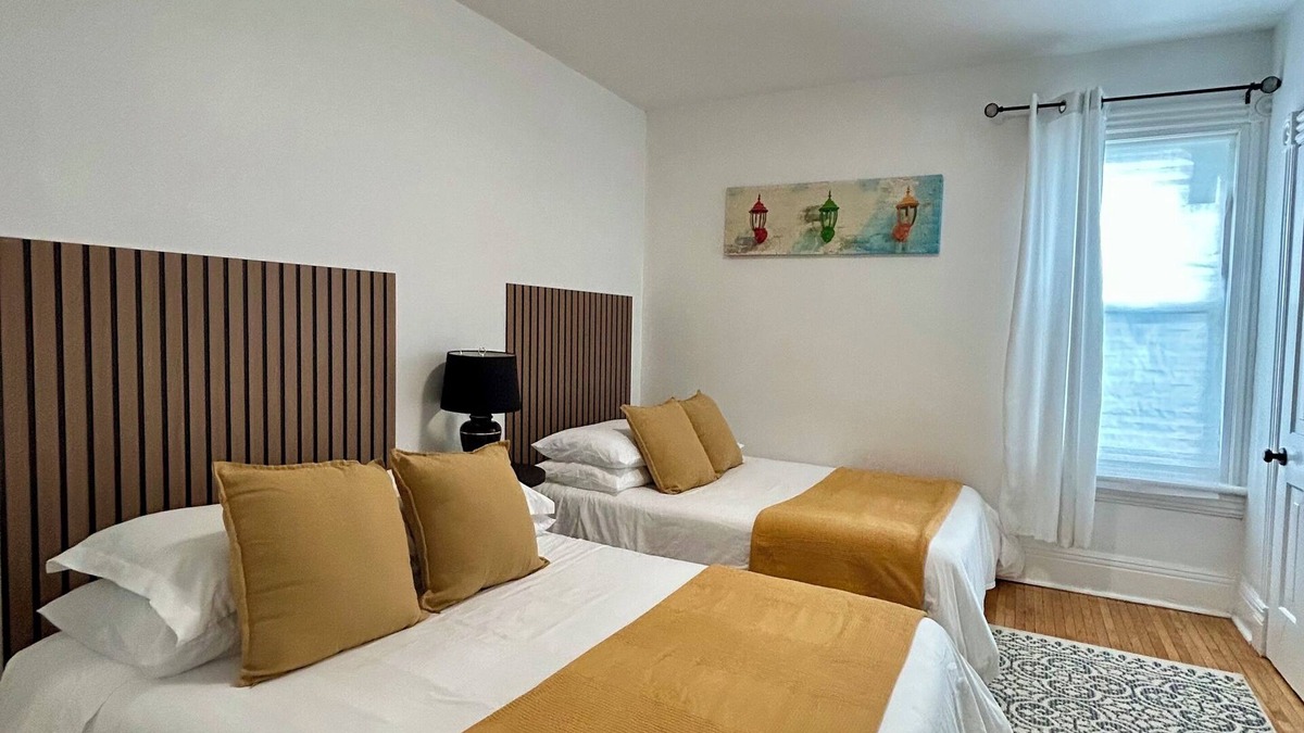 Brandon House | Character antique house in Brandon, Ideal for friends, family, or work gathering
