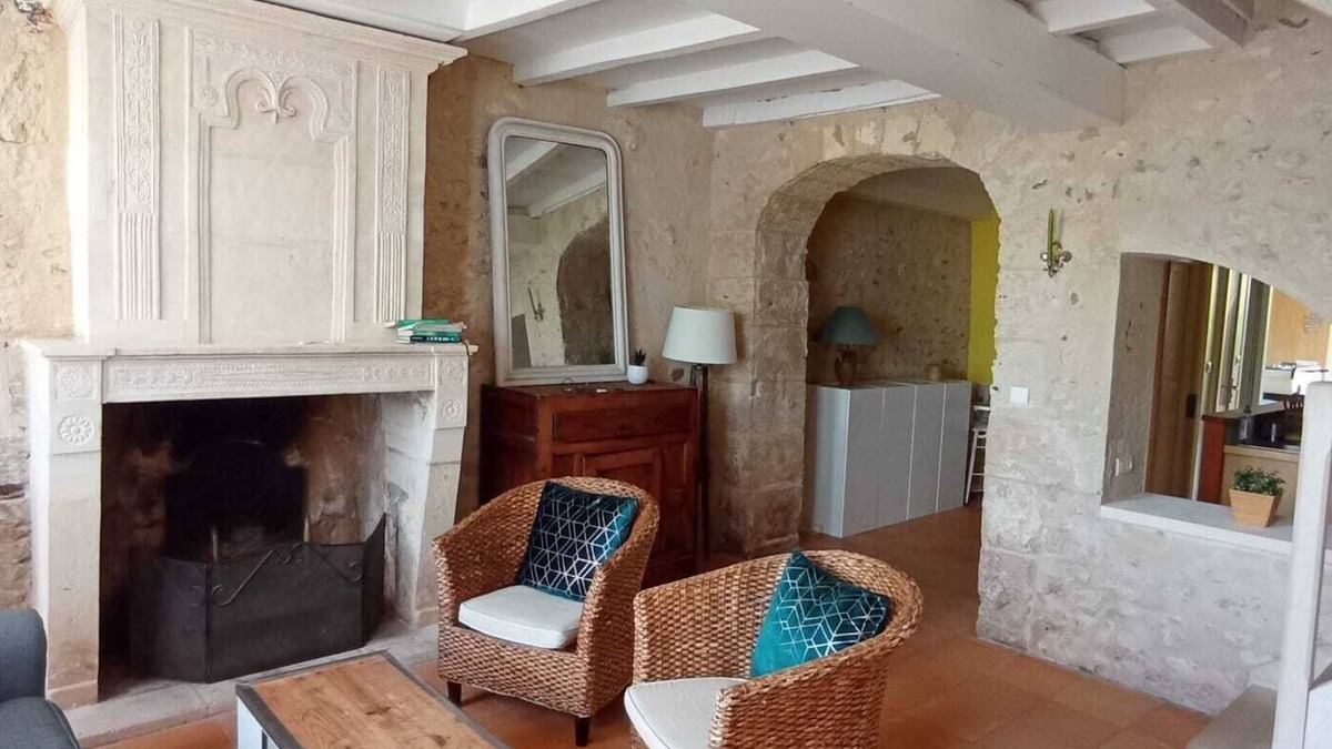 Mortagne-sur-Gironde House | Character house on the port with garden