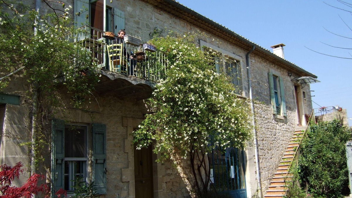 Saint-Christol House | Character house -3 bedrooms - 3 shower rooms with wc