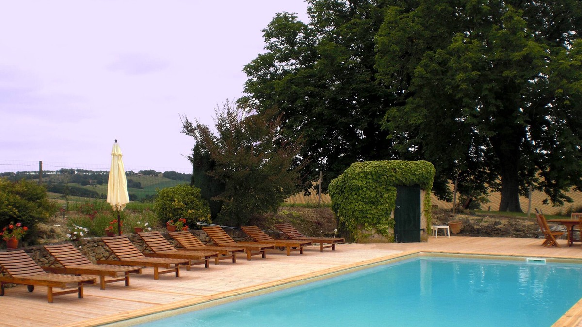 Tourdun House | Character house for 16 people