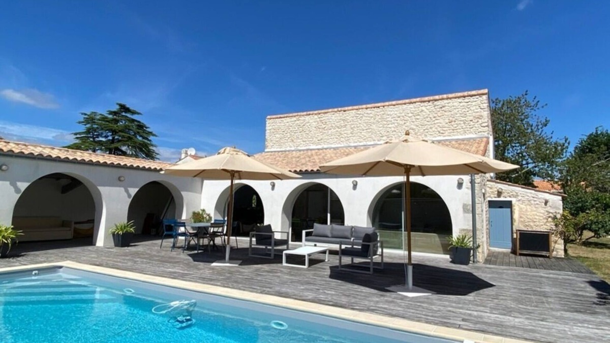 L'Eguille House | Character house T3 with swimming pool