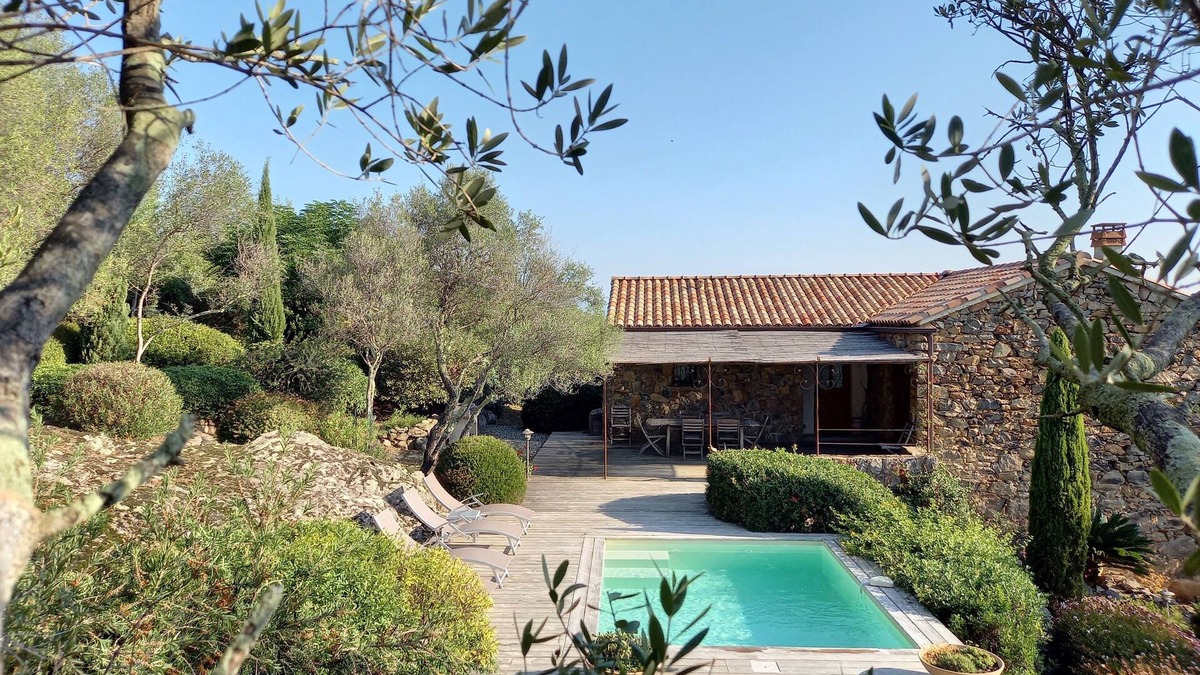 Ventiseri House | Character house, 'U STAZZU'