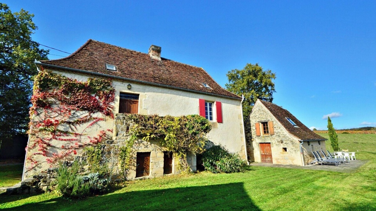 Nailhac House | Characterful French maison surrounded by nature, with lovely views