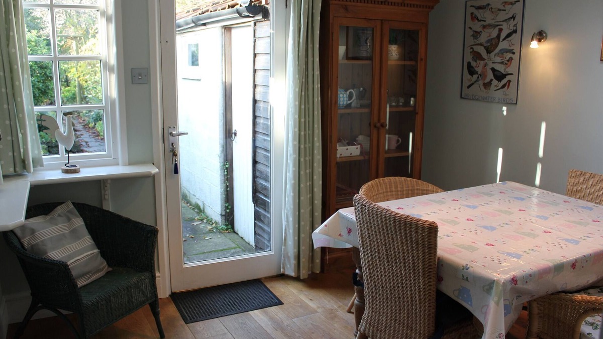 Wells House | Characterful, pretty, family friendly Georgian house centrally located in Wells