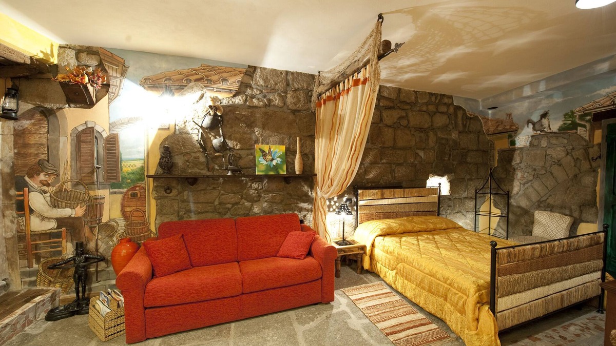 Viterbo House | Characteristic holiday home in the medieval quarter L'ANTICO COMMODO