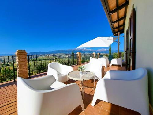 Marciano House | Characteristic restored farmhouse with 360 degree views
