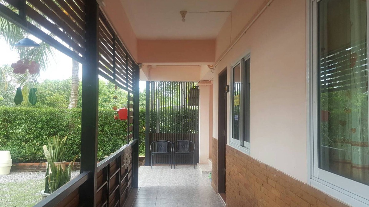 Trang House | Charlee House