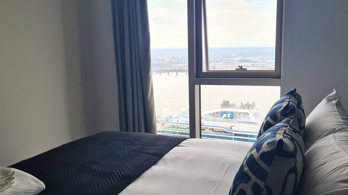 The Docks Apartment | Charles Hope Liverpool