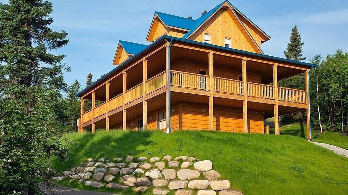 Baie-St-Paul Ski Chalet | Charlevoix Four Season Paradise on top of the world!
