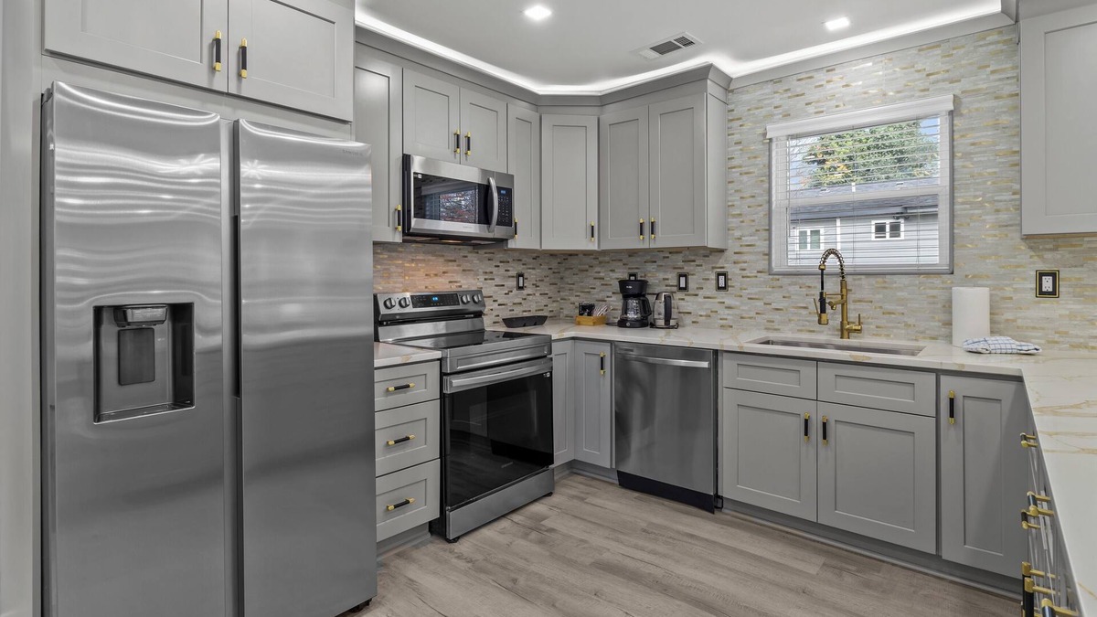 Charlotte House | Charlotte Retreat Luxury 4BR Heaven