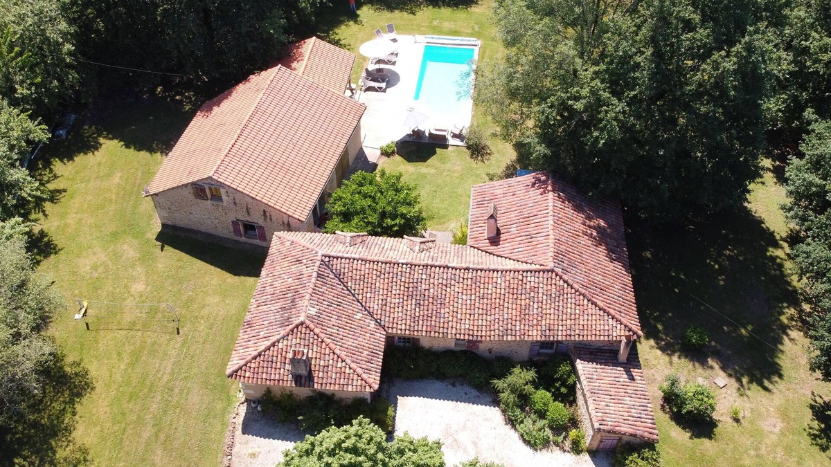 Vergt House | Charm and comfort in an authentic Périgord farm completely renovated