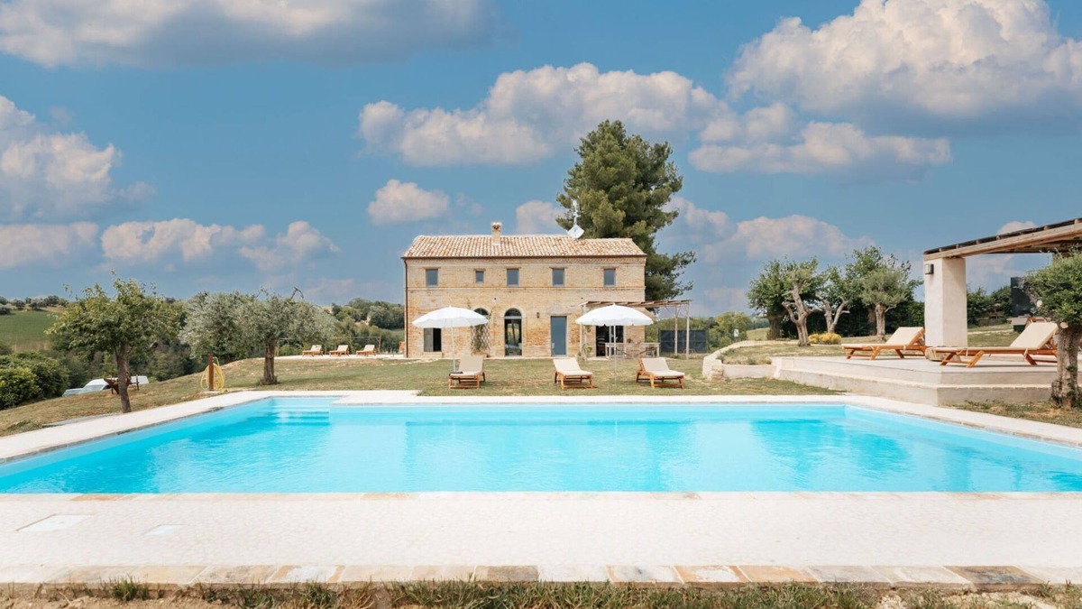 Macerata House | Charm and well-being in a rural setting. Dedicated to all those who seek comfort and style but love