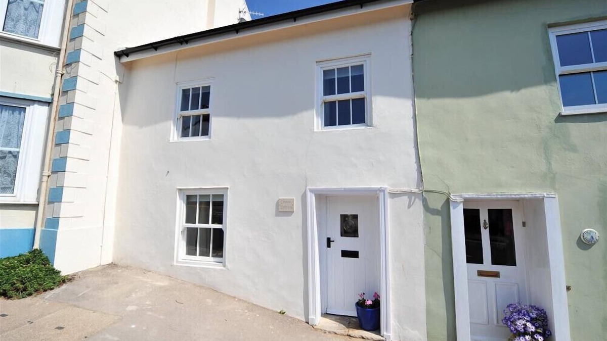 Charmouth Cottage | CHARM COTTAGE, family friendly, country holiday cottage in Charmouth
