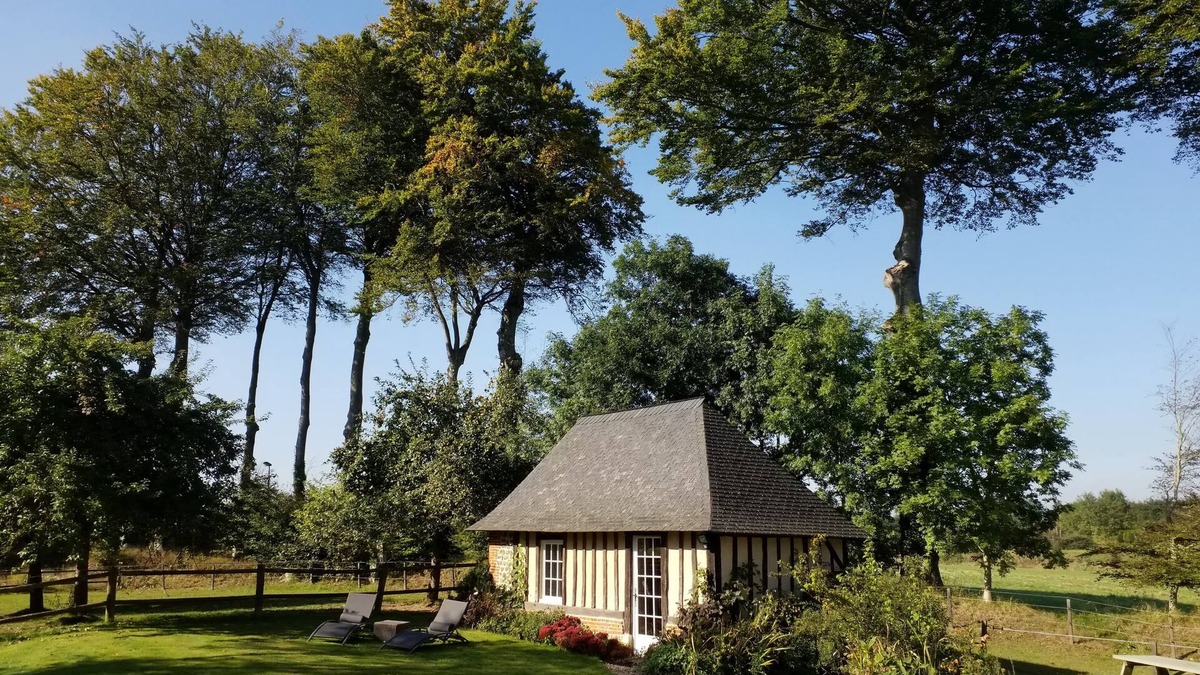 Bretteville-du-Grand Caux Cottage | Charming Normandy cottage chestnut in Upper Normandy 15 km from Etretat