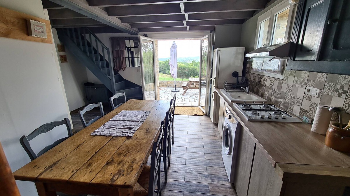 Saint-Pantaleon-de-Larche Cottage | Charming cottage in the countryside