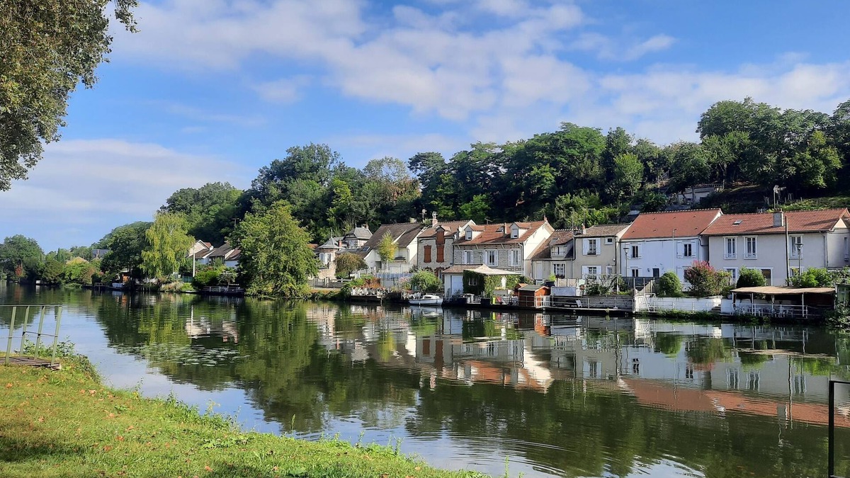 Saint-Pierre-les-Nemours Apartment | Charming 1-Bed Studio in Saint-Pierre-les-Nemours