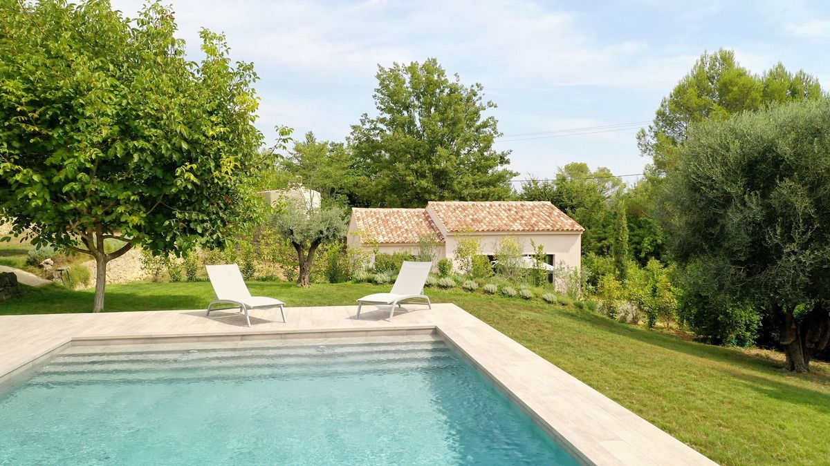 Chateauneuf-Grasse Villa | Charm, nature and calm