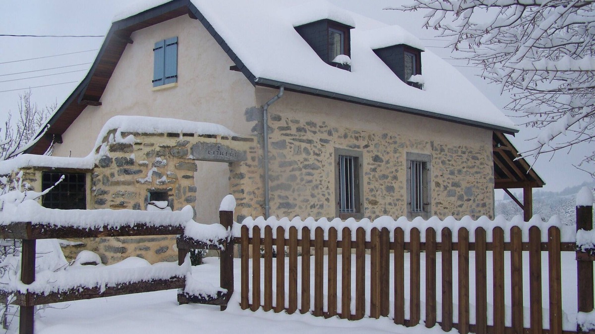 Arthez-d'Asson House | CHARM & QUIET AT THE FOOT OF PYRENEES * QUIET INDEPENDENT GÎTE