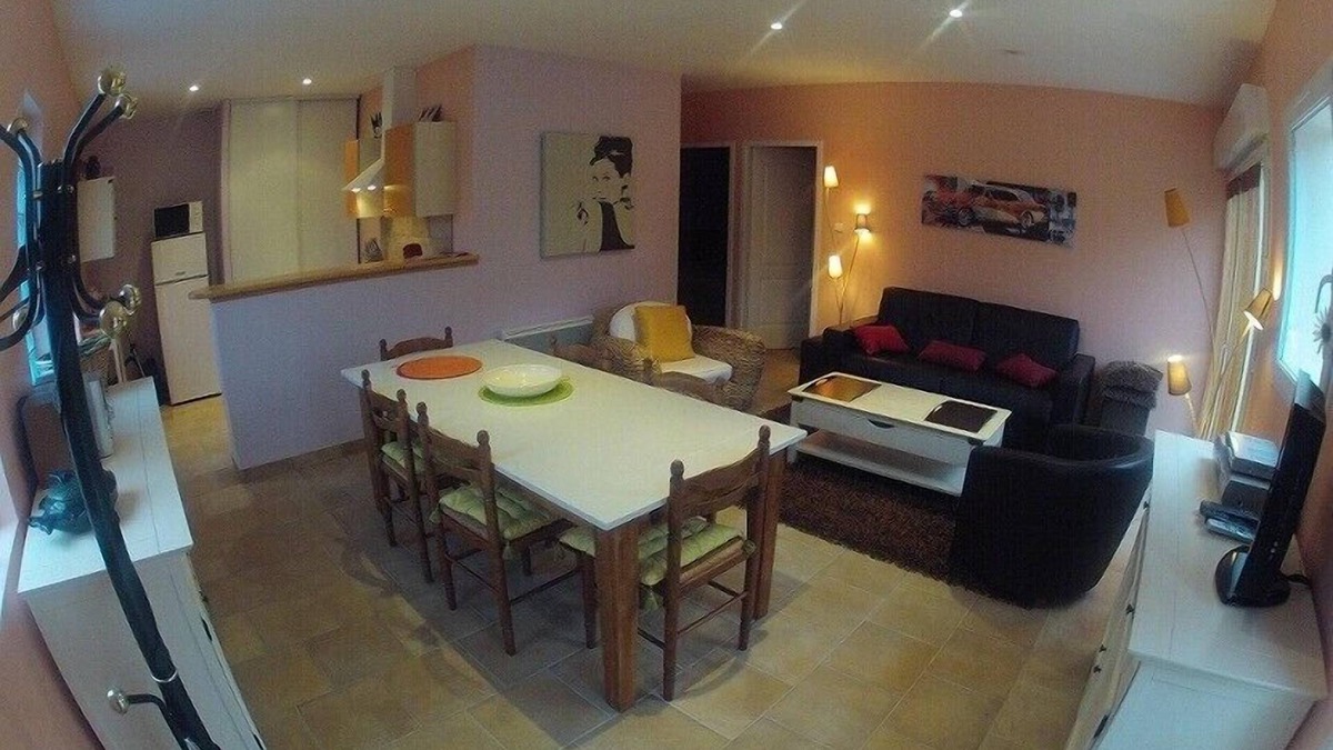 Chateau-d'Olonne House | Charm, spaces out and comfort are the magic words of this shelter