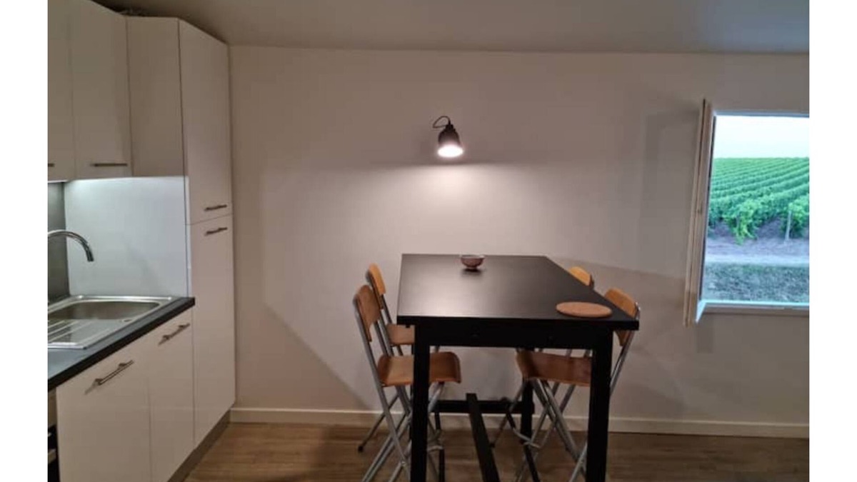 Villeneuve-les-Maguelone Apartment | Charmant T2 au Cœur des Vignes