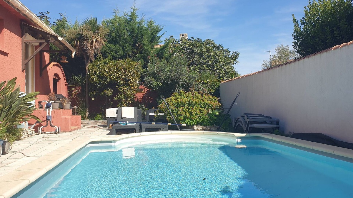 Villeneuve-les-Maguelone Apartment | Charmant Studio Tout Équipé, non Fumeur, av. Piscine Dans Quartier Résidentiel