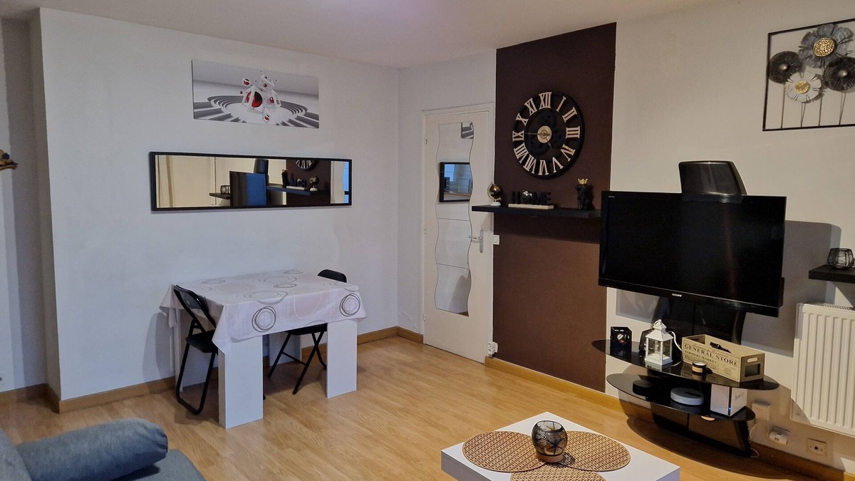 Val de Brie Apartment | Charmant 2 Pièces Proche Paris