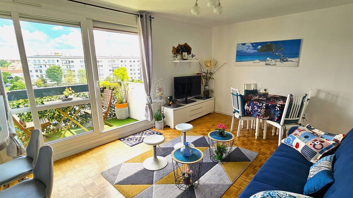 Champigny-sur-Marne Apartment | Charmant Appartement 2 Chambres Avec Balcon Proche de Paris & Disneyland