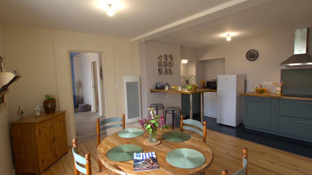 Chazelles-sur-Lyon Apartment | "Charmant Appartement de 45m² avec Patio Privatif, Proche Centre-Bourg à Chazelles-sur-Lyon"