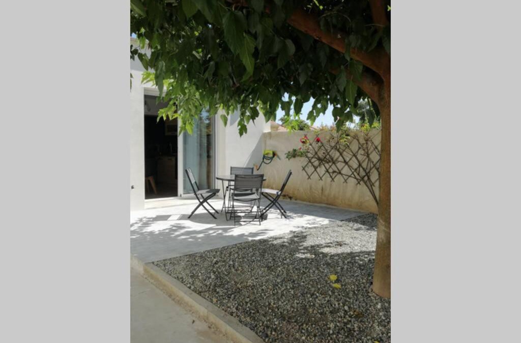 Pont-de-l'Isere Apartment | CHARMANT APPARTEMENT AVEC TERRASSE