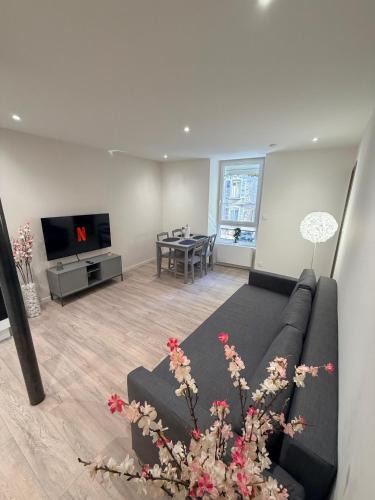 Millau Apartment | Charmant appartement, 2 chambres au bord des quais