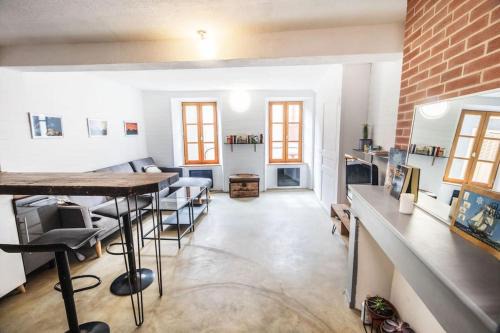 Seix Apartment | Charmant duplex sous le château au coeur de Seix