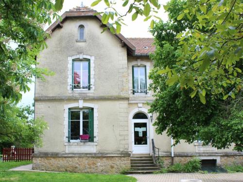 Haraucourt House | Charmant Gîte au Cœur d'Haraucourt - Proche de Nancy, Jardin Privatif, Wifi, Parking Gratuit - FR-1-584-22